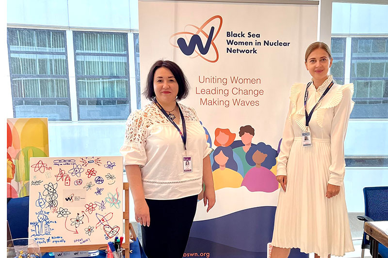 Про Мрію розповіли на виставці в МАГАТЕ